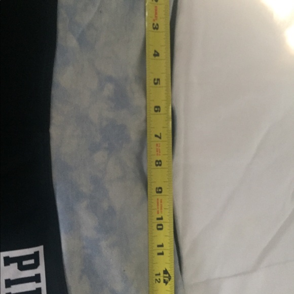 Victoria’s Secret Pink Capri Leggings - Picture 2 of 4